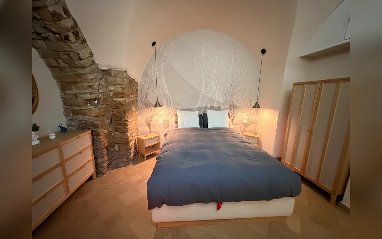 Camera con bagno privato — Casa Vacanza Zhurian, Ginestra (Basilicata) (foto 11)