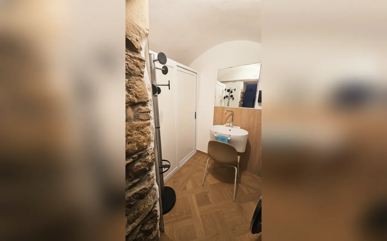 Camera con bagno privato — Casa Vacanza Zhurian, Ginestra (Basilicata) (foto 18)